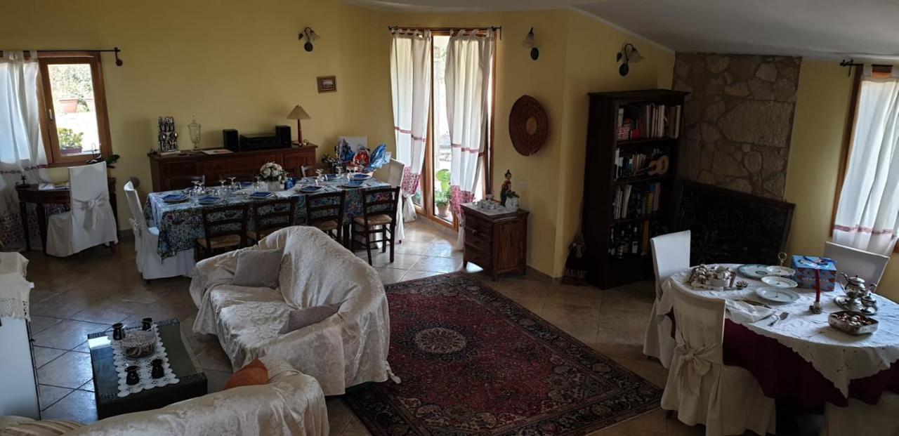 Villa Renzo E Lucia Sant Isidoro  Exteriör bild