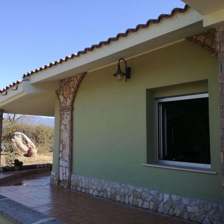 Villa Renzo E Lucia Sant Isidoro  Exteriör bild
